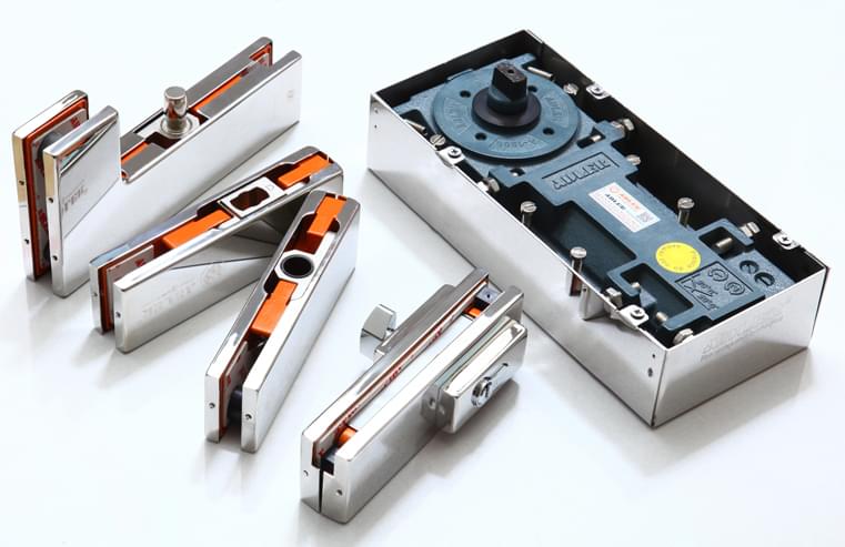chi tiết Kẹp dưới inox 304 D-321 cho cửa kính cương lực